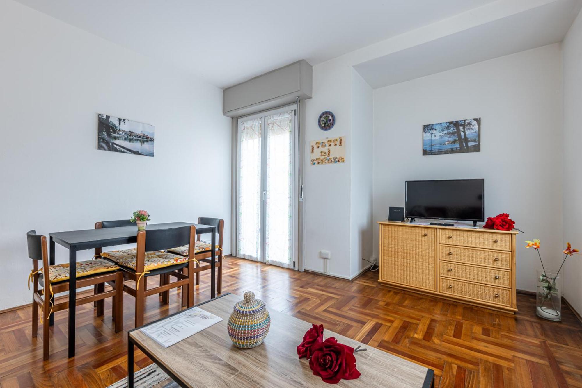 I Tetti Di Stresa Apartment Bagian luar foto